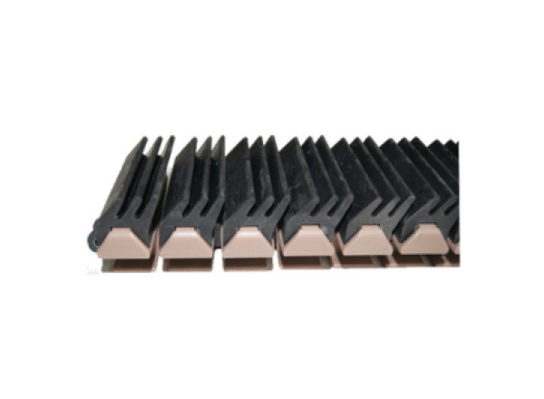 Plastic sideflexing snap on gripper chain 1873-G4